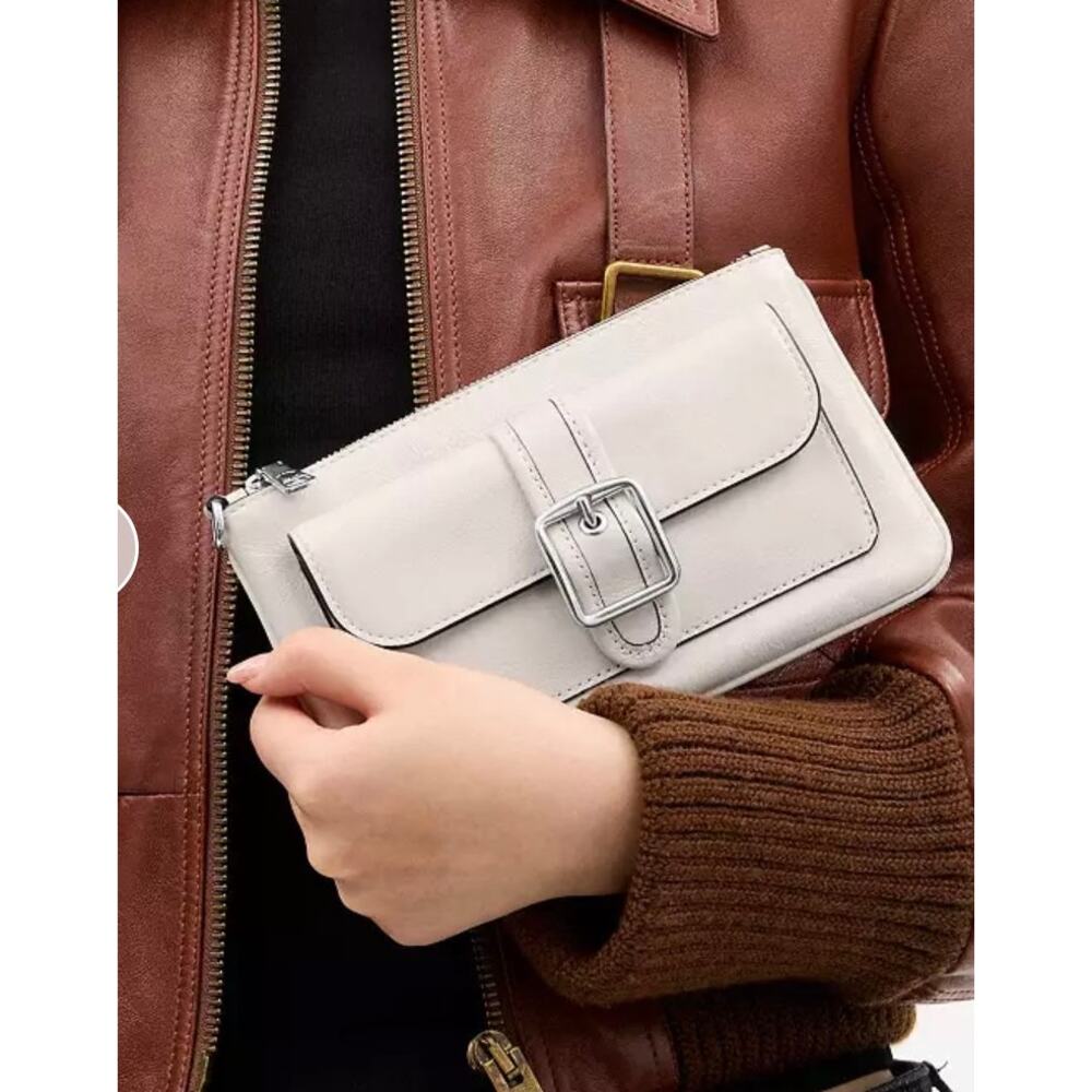 Coach Ashton Wristlet NWT - Picture 2 of 5